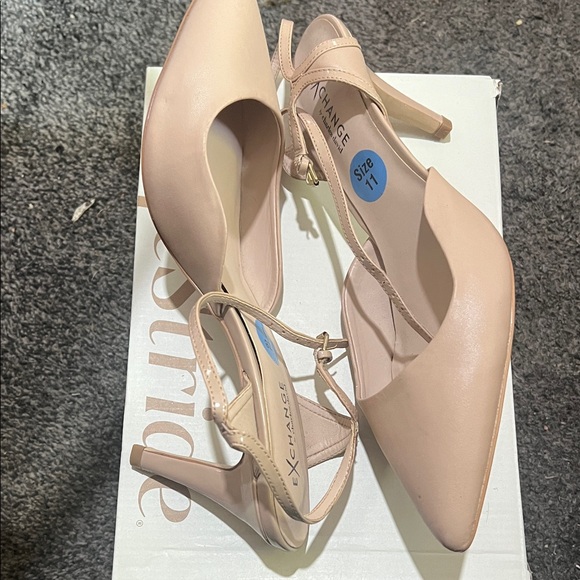 EXCHANGE Women's Beige Heels - Picture 3 of 3